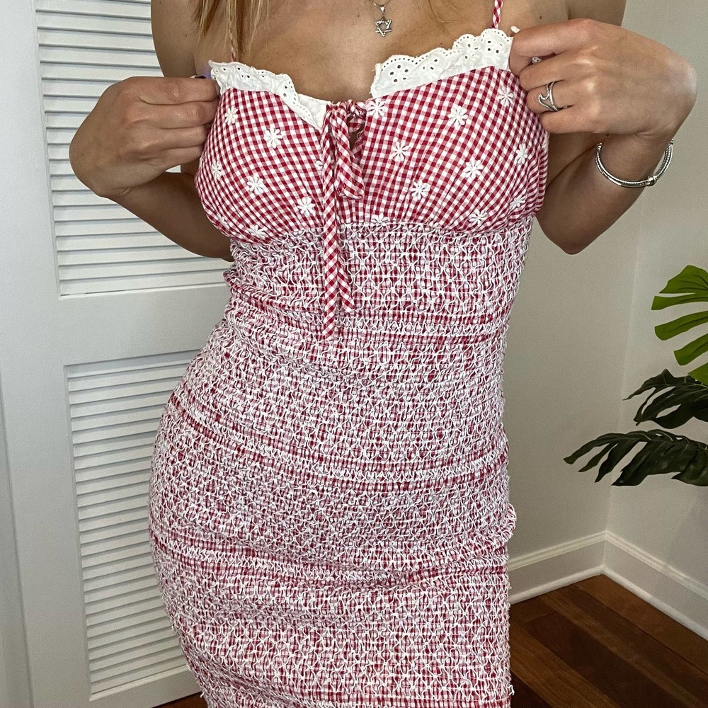 HANSEN + GRETEL midi dress Smocked Bodice with sweetheart neckline ruffled